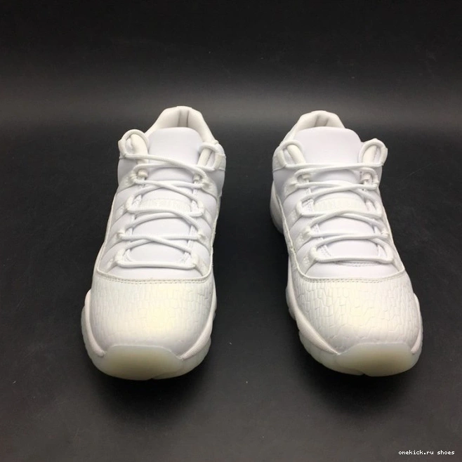 Cheap Jordan Heiress Frost Low Air White 11 897331-100 0717
